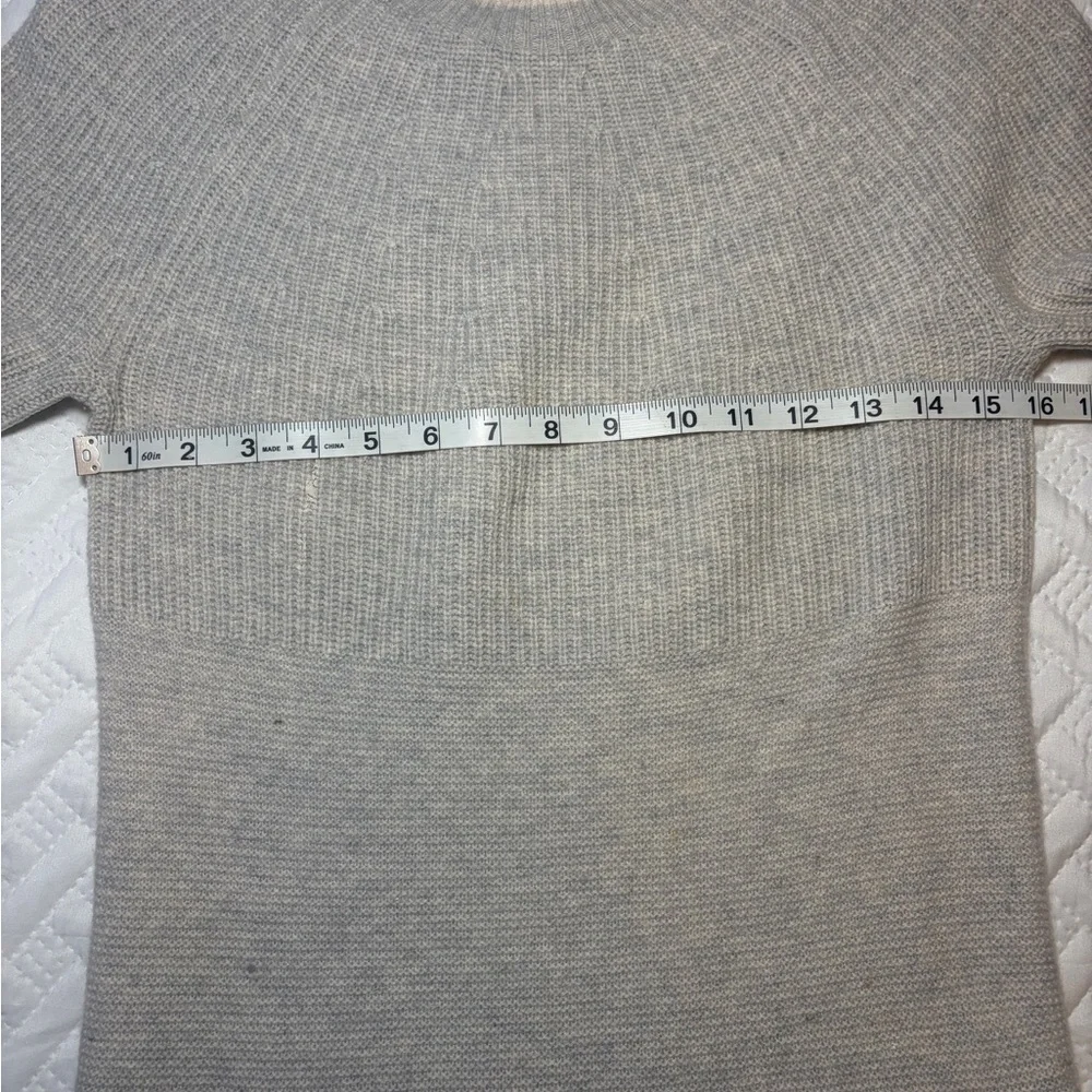 Boden | 100% Cashmere Light Gray Crewneck Sweater *Like New* - Picture 4 of 6